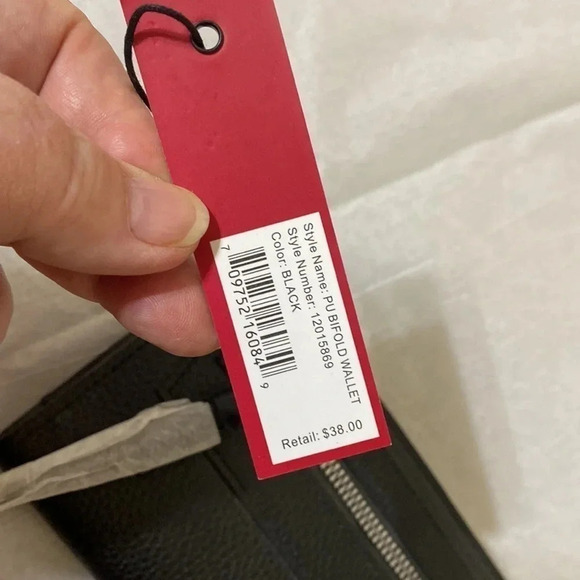 Circus Sam Edelman Black Bi Fold Credit Card Wallet - Picture 5 of 5